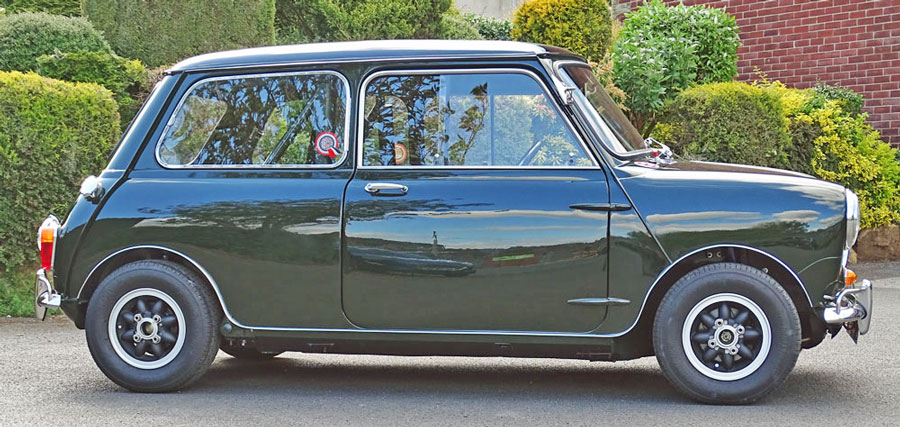 Side view of a Mini Cooper S, fitted with 10 inch Rode Petal Wheels.
