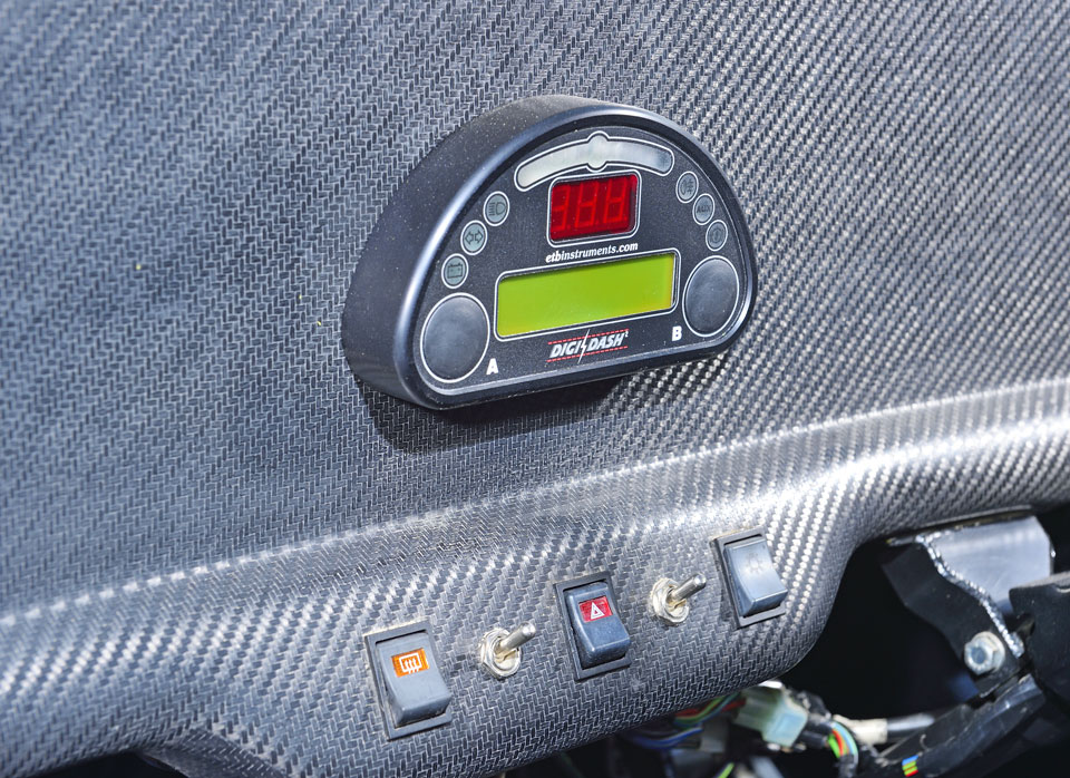 Mini Sport Moulded Carbon Race Dash with a Digital Display