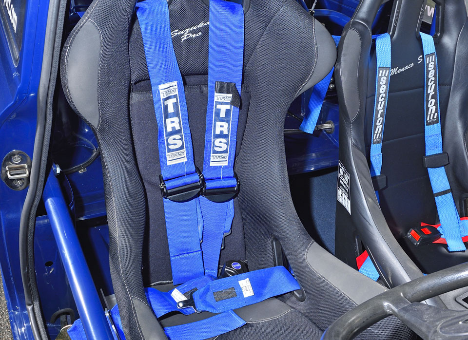 Interior of 1994 Mini Bogus 2 Limited Edition: Blue and Grey interior with Grey trim, exuding classic charm.