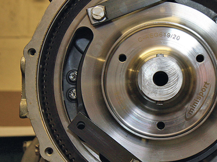 ultra-light-flywheel Flywheel fitted onto the classic mini clutch system.