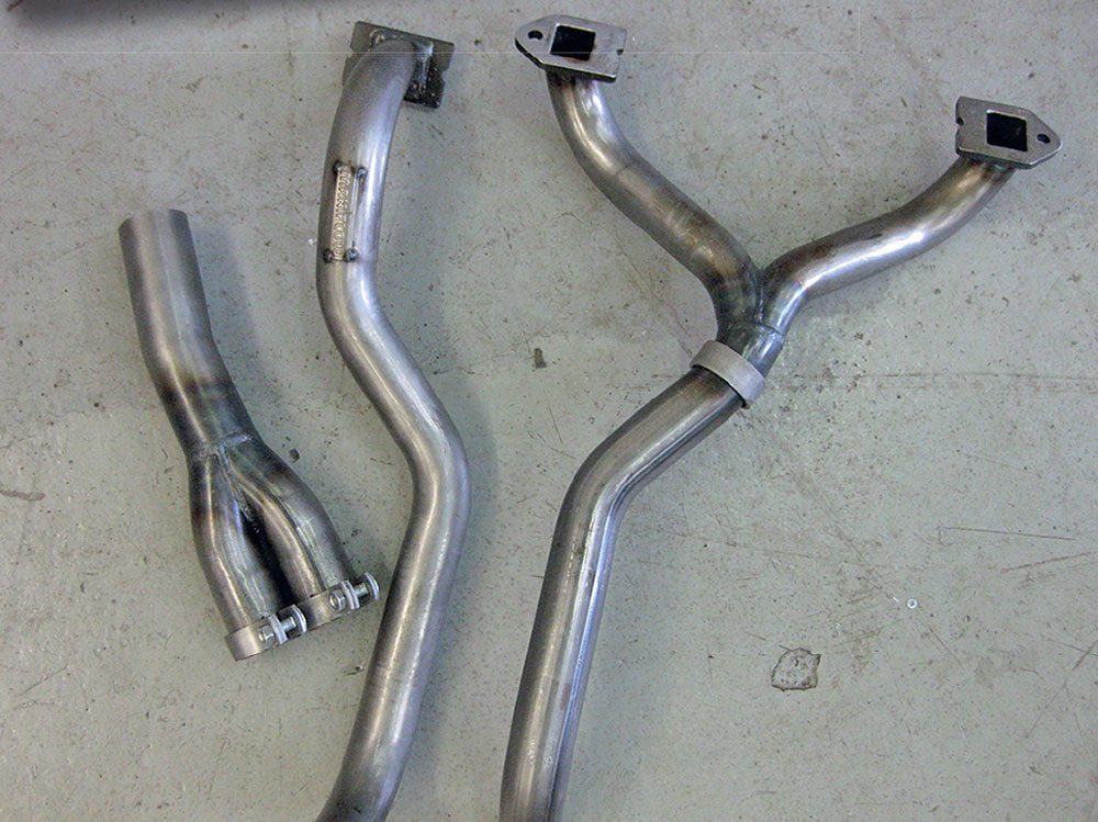 Maniflow LCB exhaust manifold for classic Mini, showcasing its big-bore design.