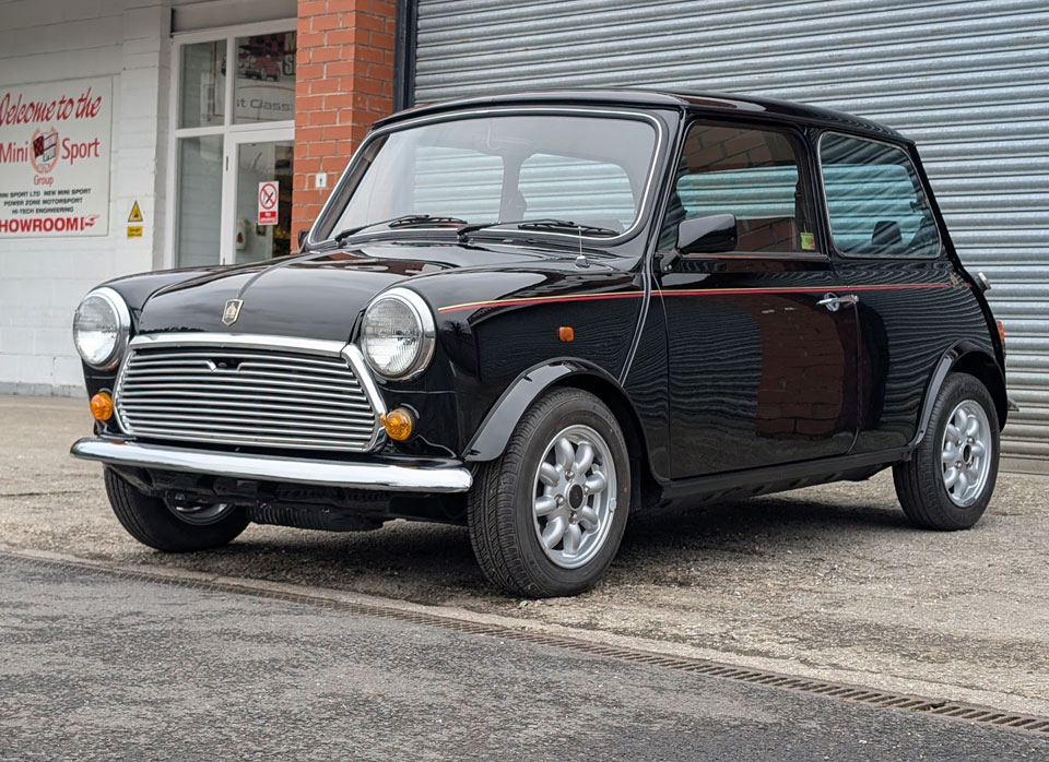 Classic Mini 30 black left side for sale
