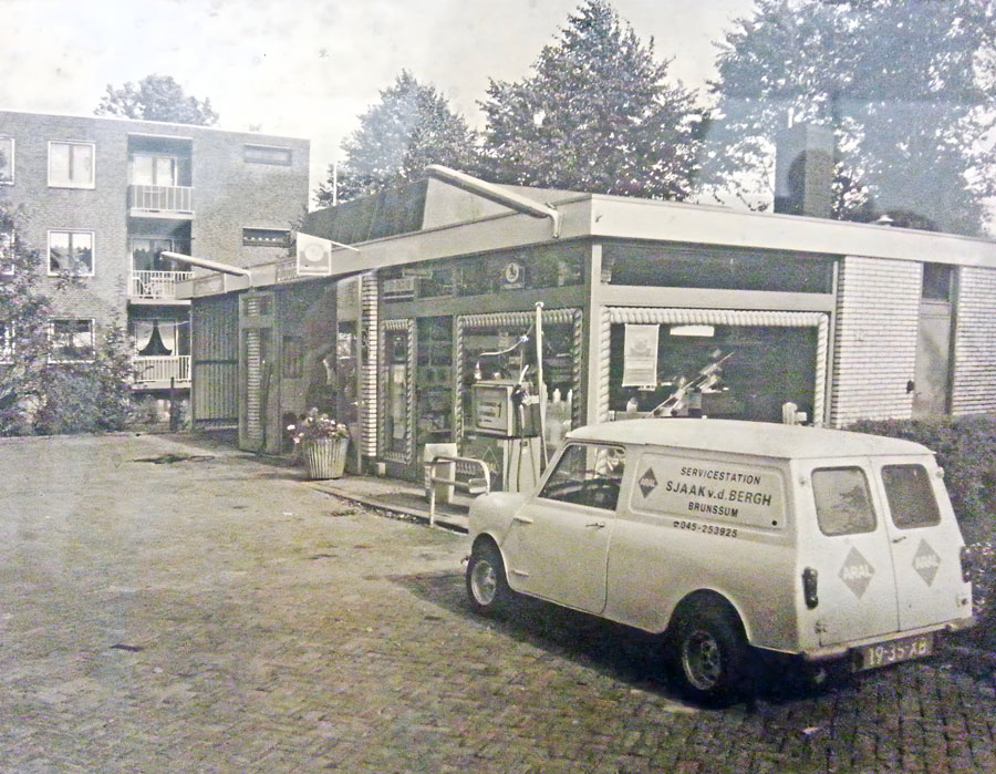 Original Workshop named Classic Mini Center